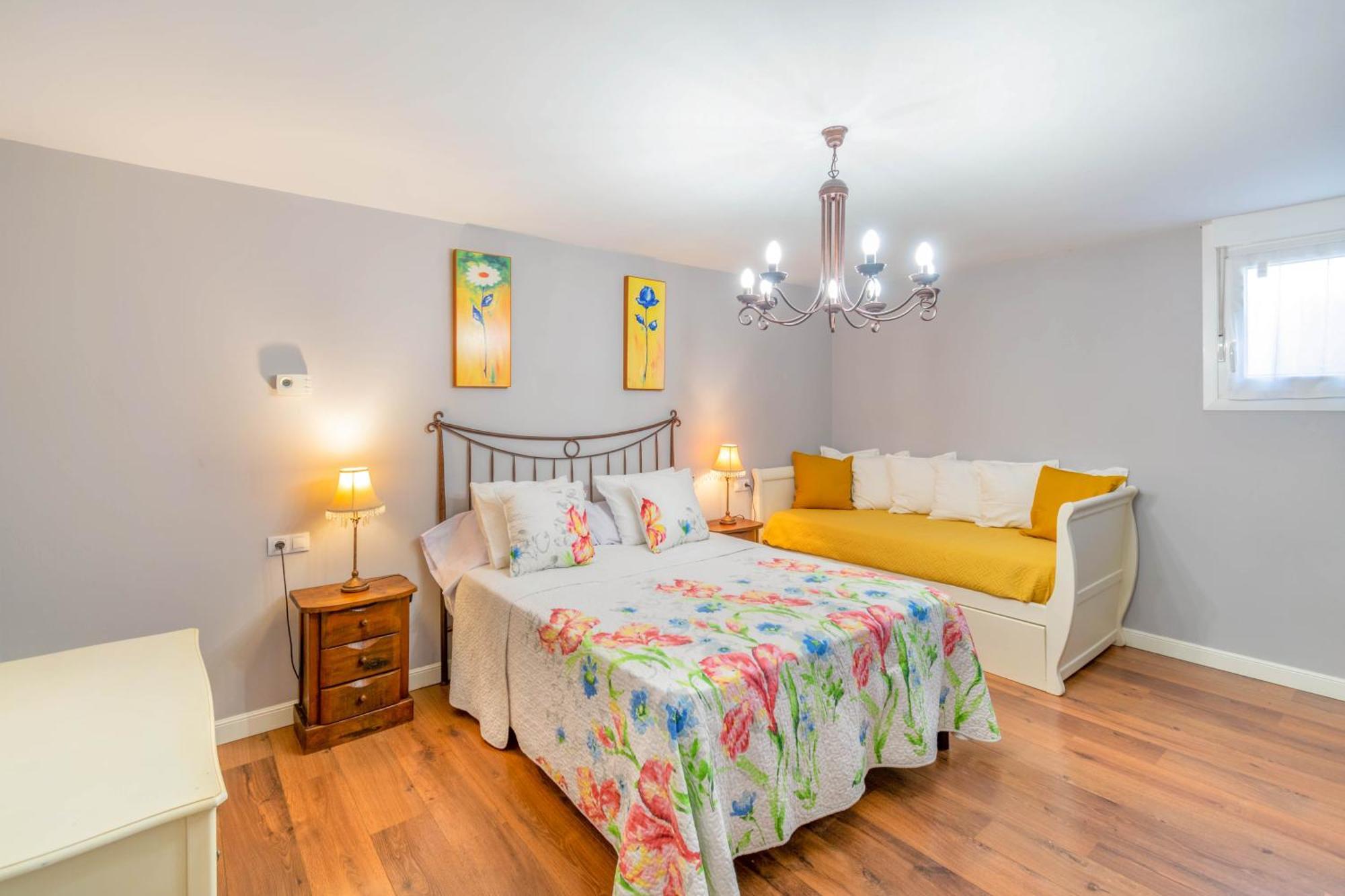 Casa Valdizarbe, Espectacular Proxima A Pamplona Holiday home *